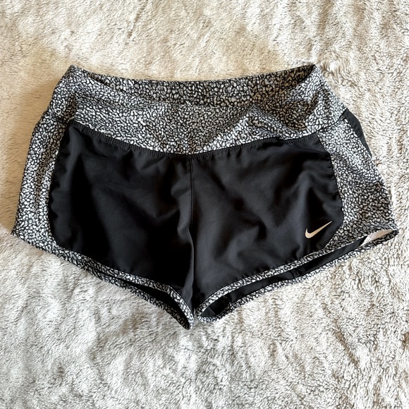 Nike Running Shorts Small - Picture 1 of 3